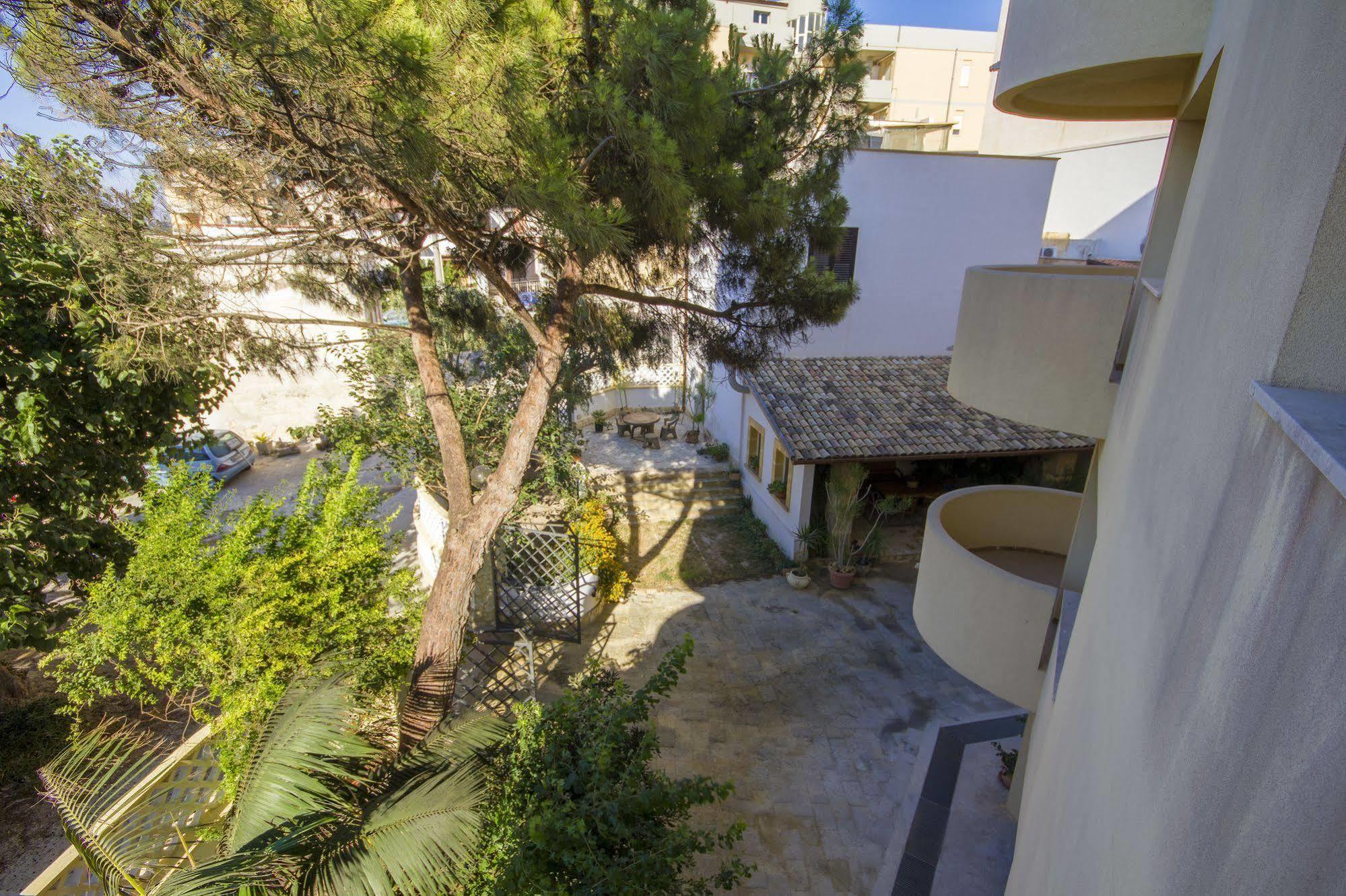 Residence Le Saline Марсала Экстерьер фото