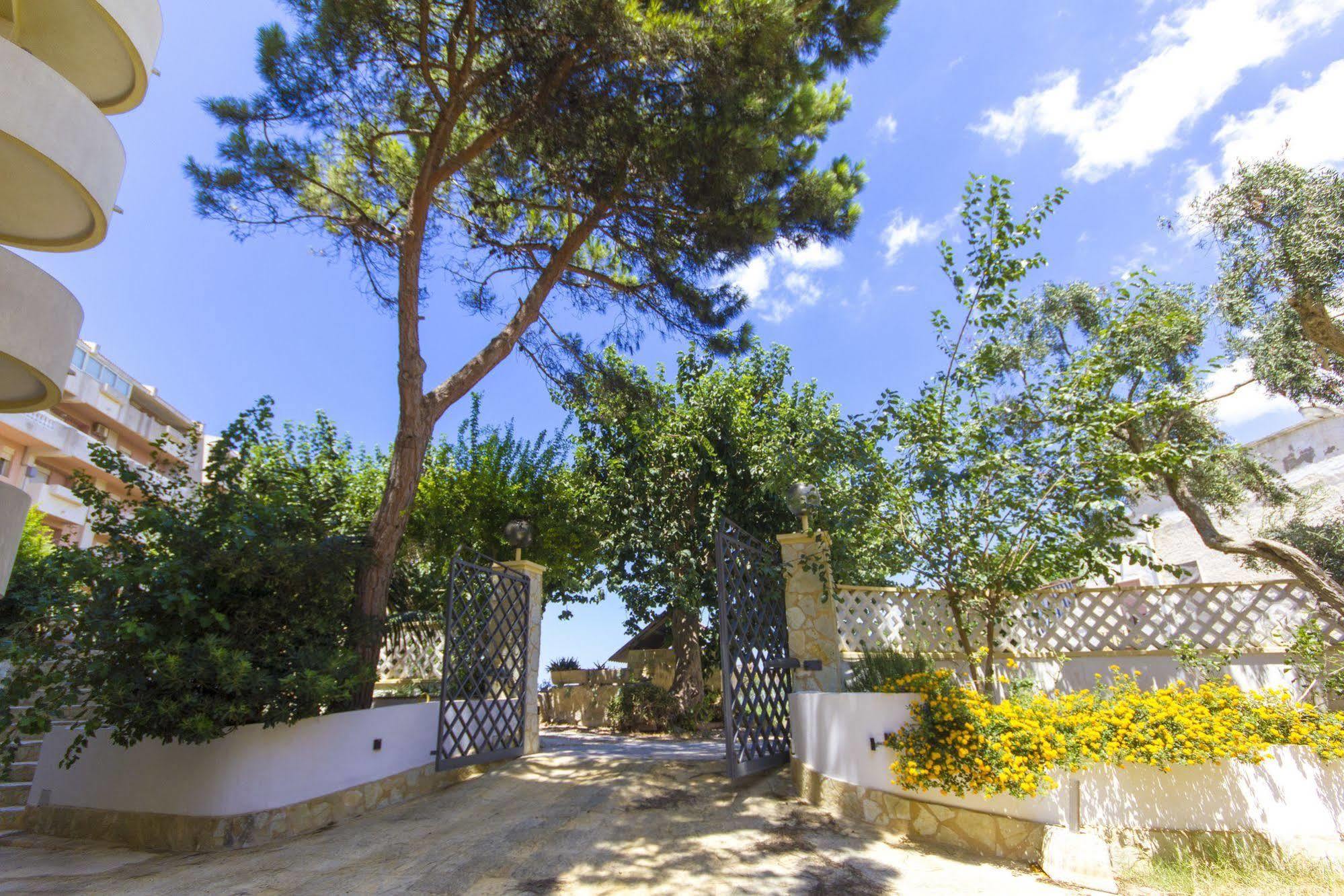 Residence Le Saline Марсала Экстерьер фото